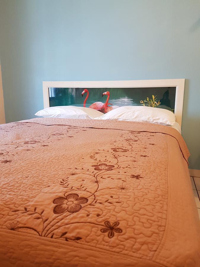 Hibiscus Inn Hotel Nassau Extérieur photo